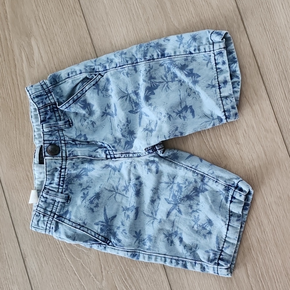 IKKS boys shorts sz 5
